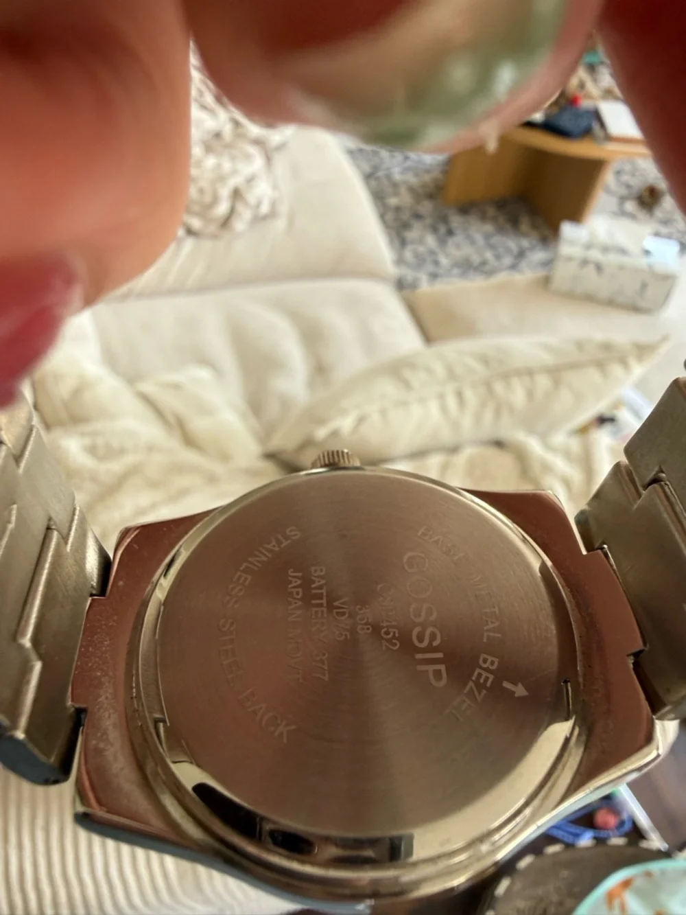 Vintage Gossip Classic Silver women’s Stainless Steel silver white pearlescent